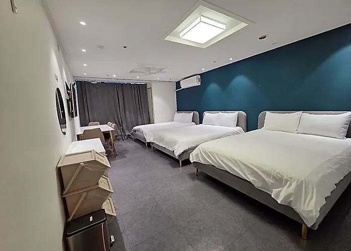 Hotel Sh 2*